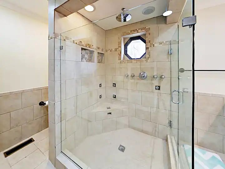 Furnished Finder property 715399_1 photo 23