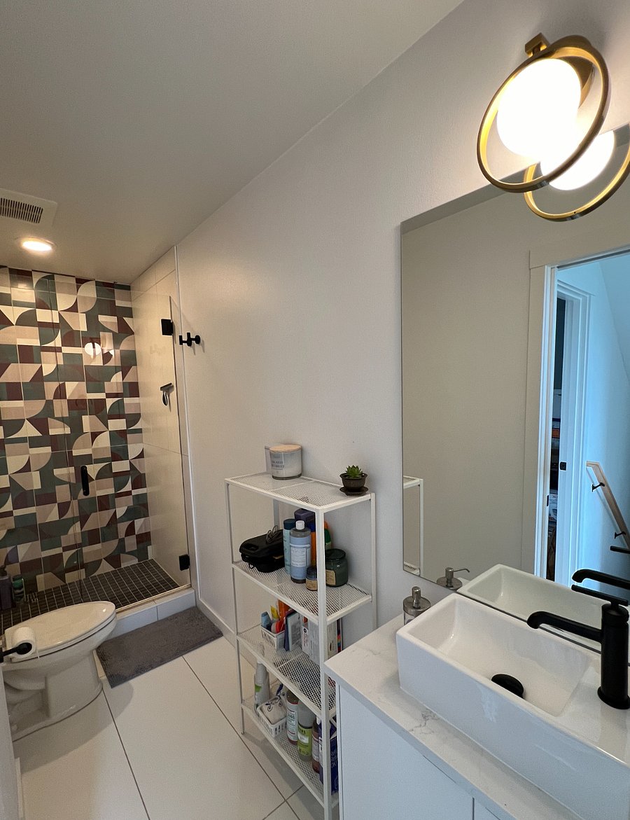 2nd floor bathroom