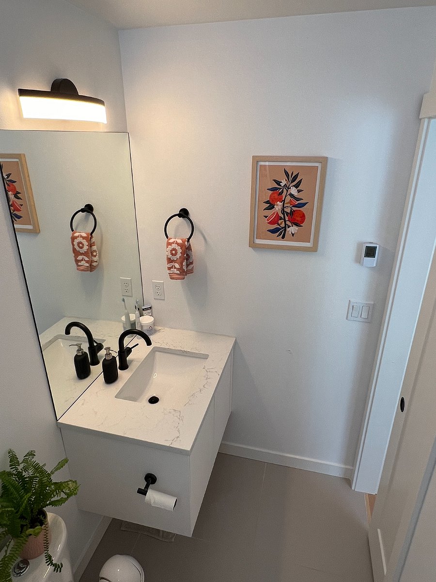 En-suite bathroom