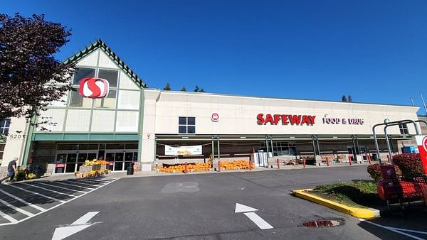 Safeway is 1 mile from the house