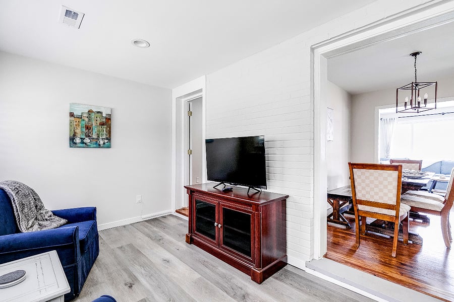 The sunroom also features a 43" Roku Smart TV where you can catch your favorite football game ove reality TV show!
