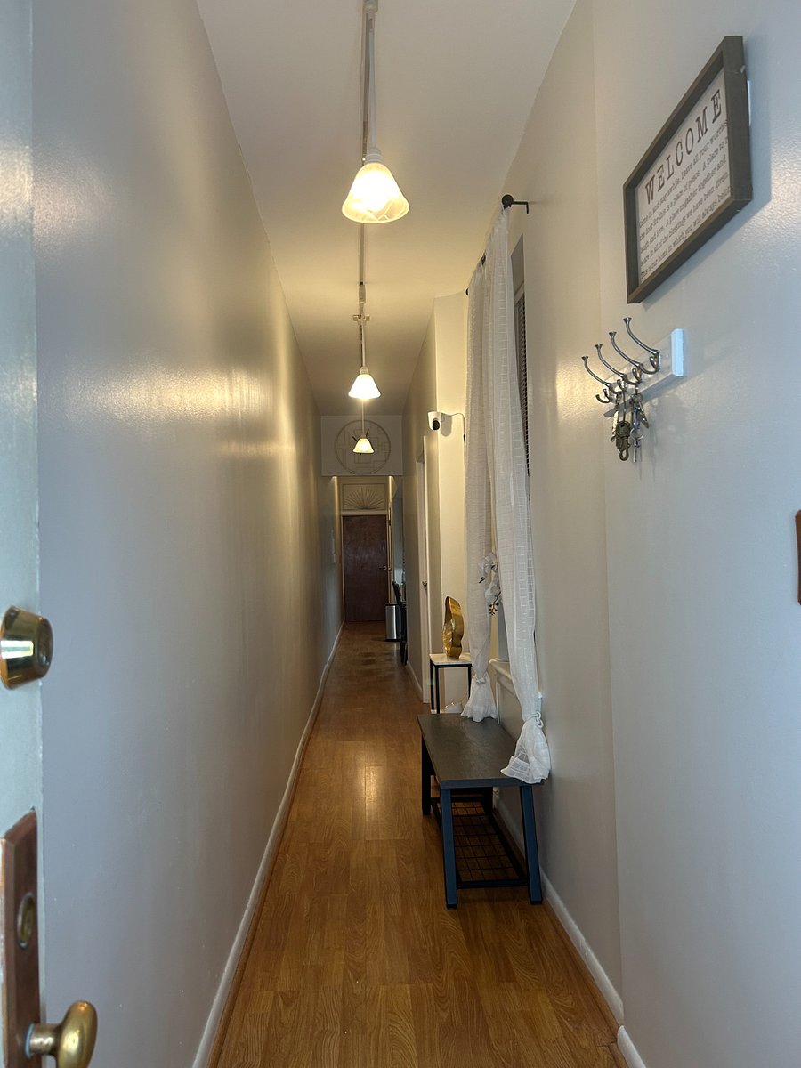 Unit entryway