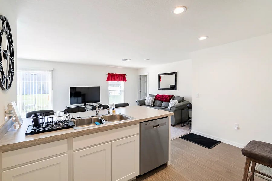 Furnished Finder property 715546_1 photo 8