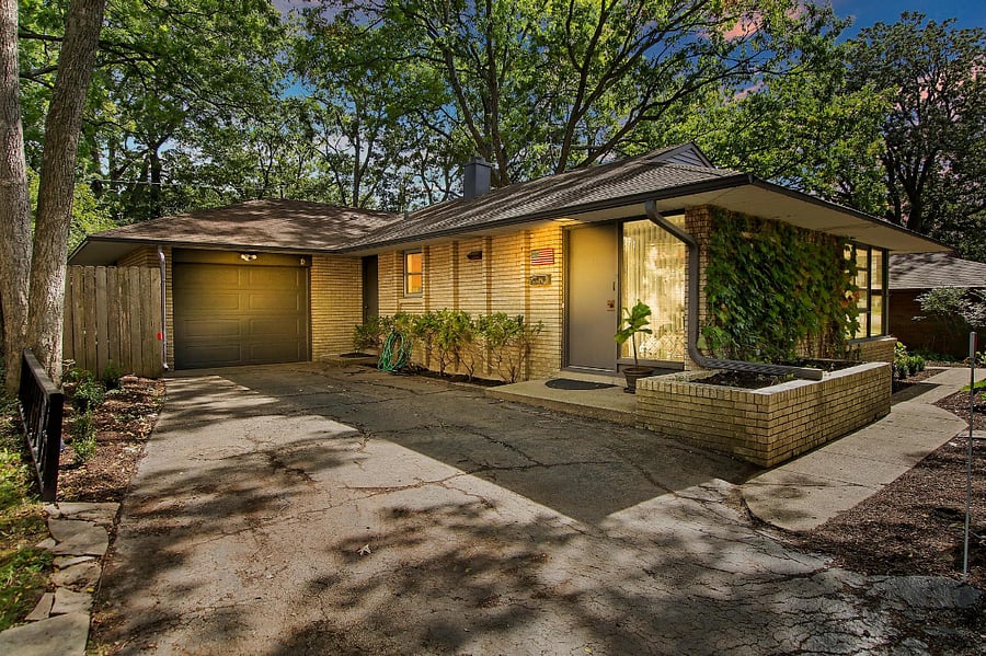 Garage included in rental!