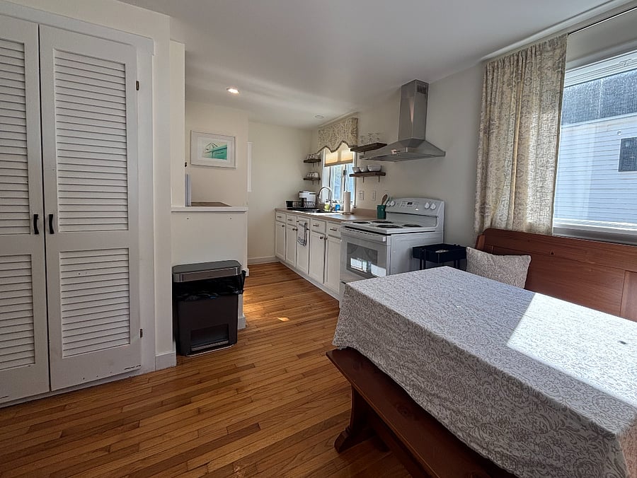 Furnished Finder property 715679_1 photo 6