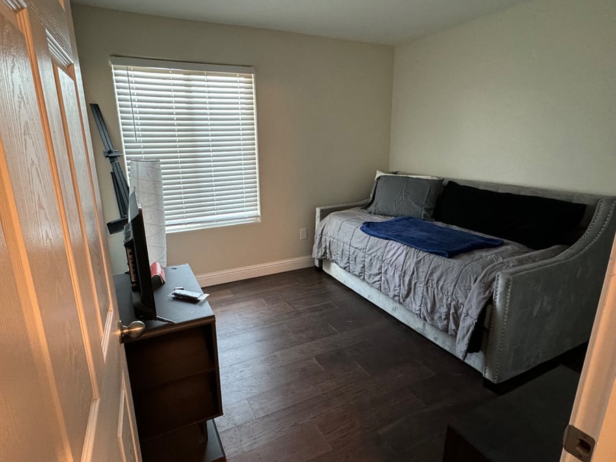 1st bottom floor room 1/3