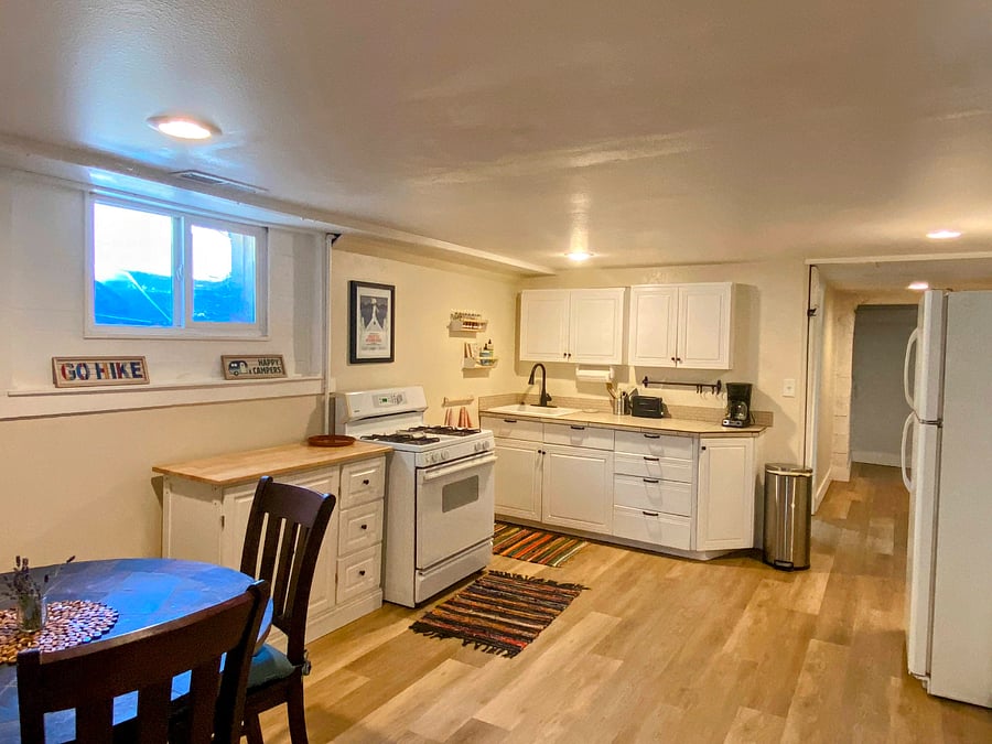 Full sized kitchen