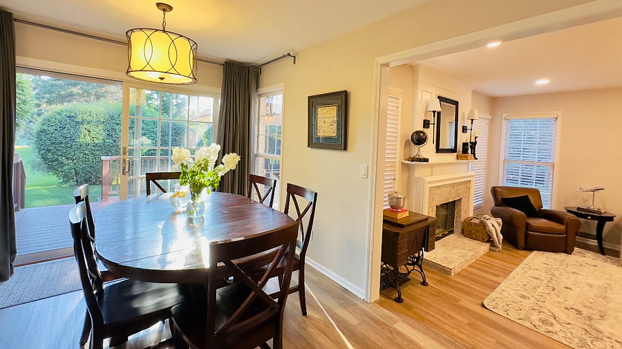 Kitchen & Meals Area