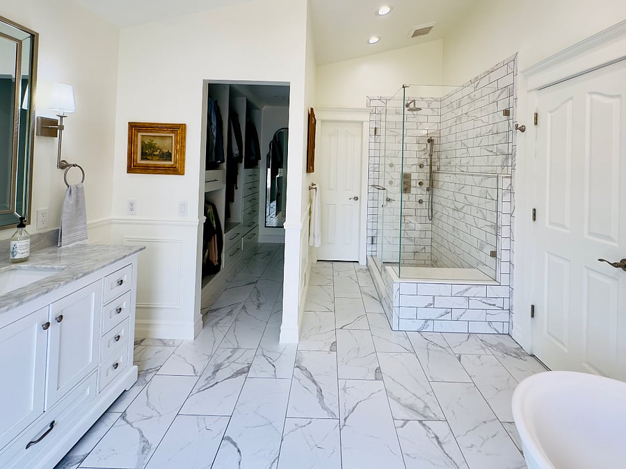 Master Bedroom 1 Full Ensuite Bathroom