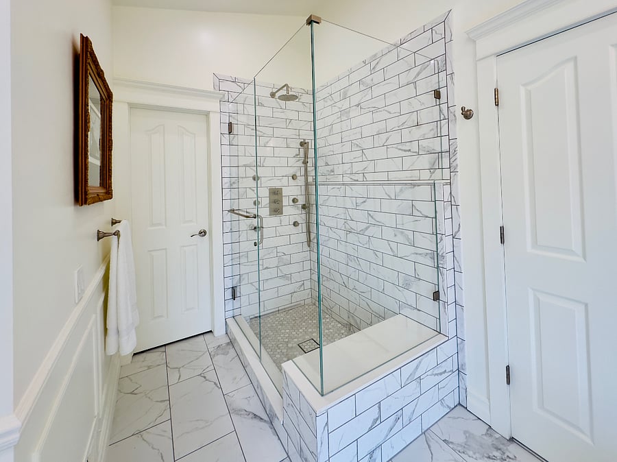Master Bedroom 1 Full Ensuite Bathroom