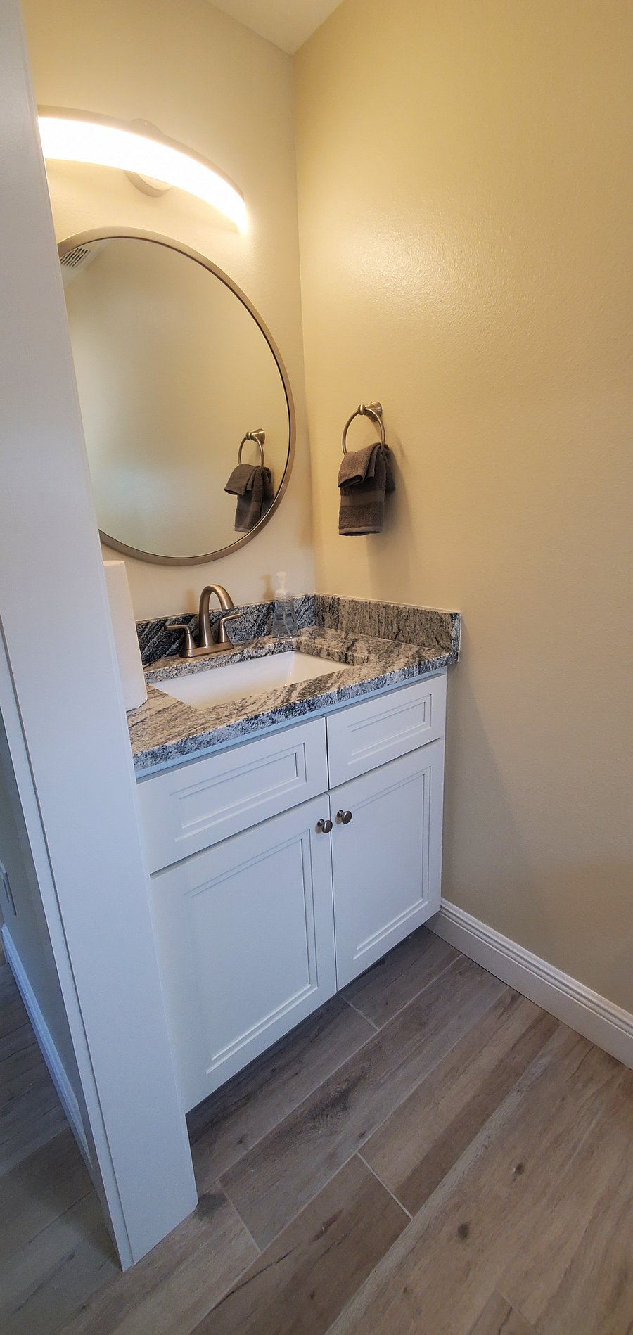 Bedroom 2 Half Bath