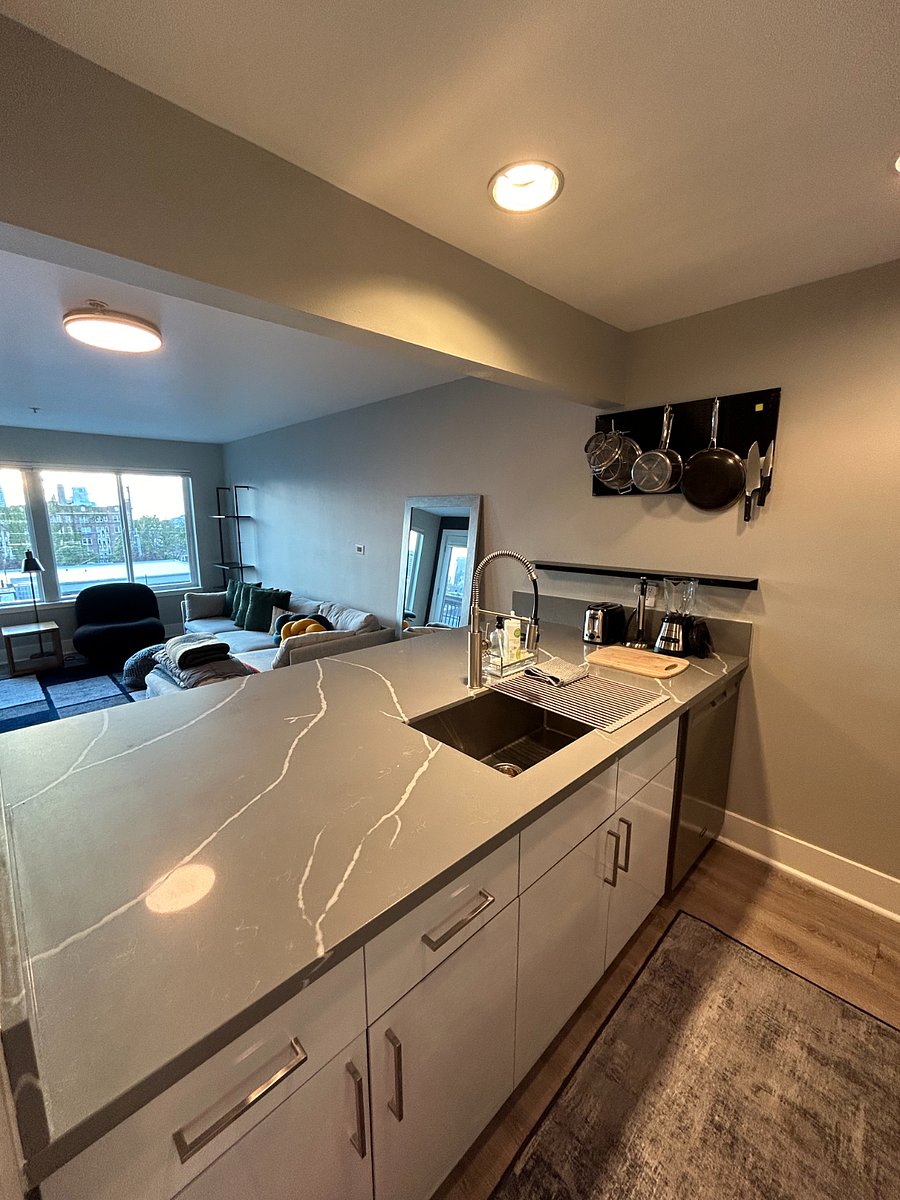 Furnished Finder property 716021_1 photo 21