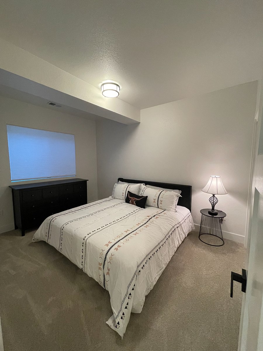 Suite #2, King Sized Bed