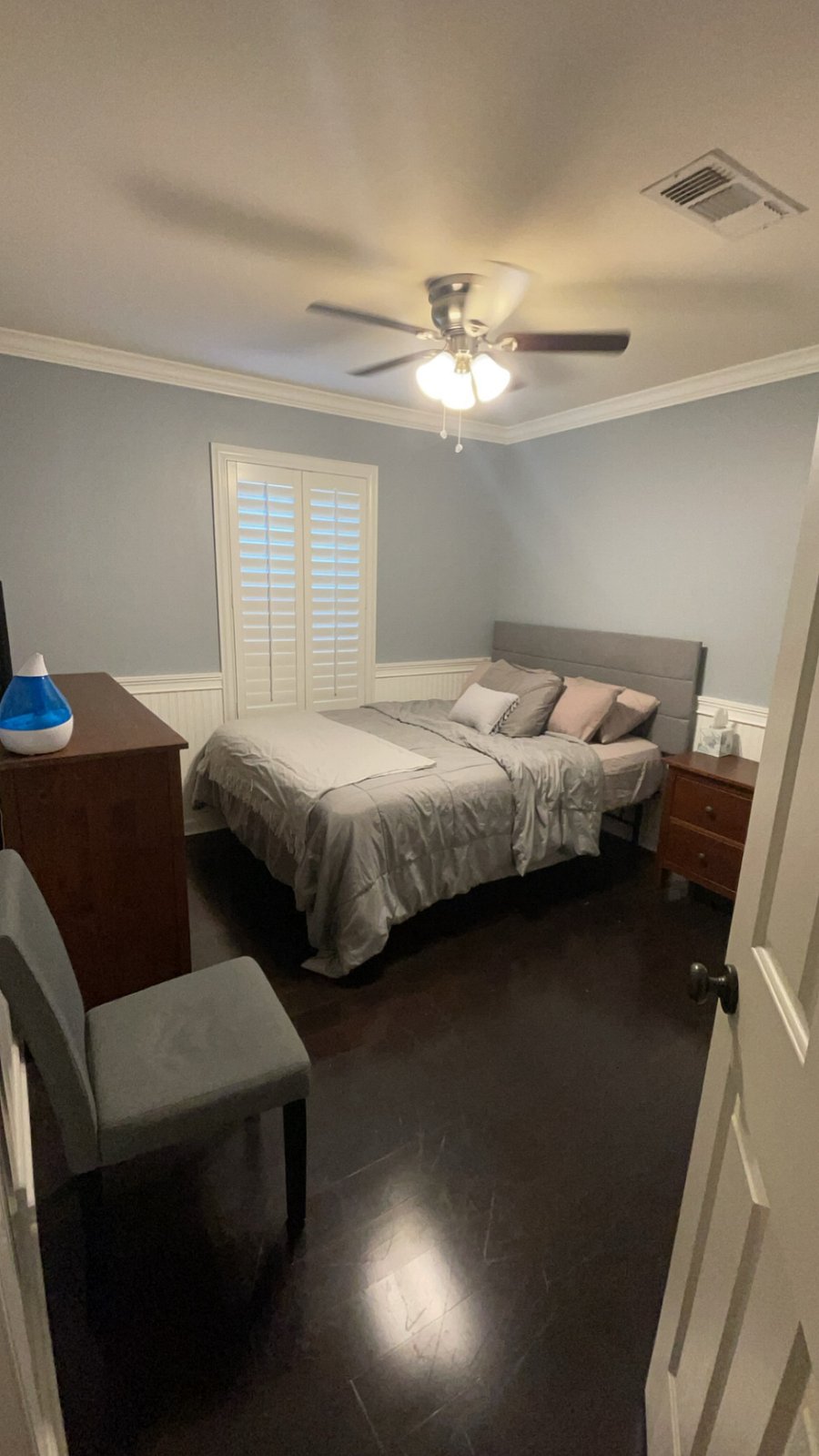 1st secondary bedroom 
