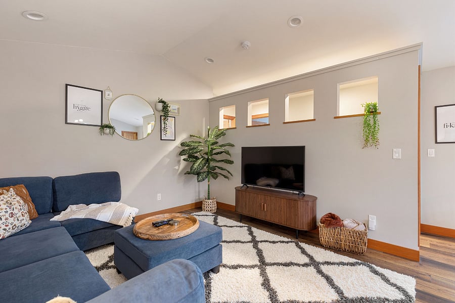 Furnished Finder property 716196_1 photo 11
