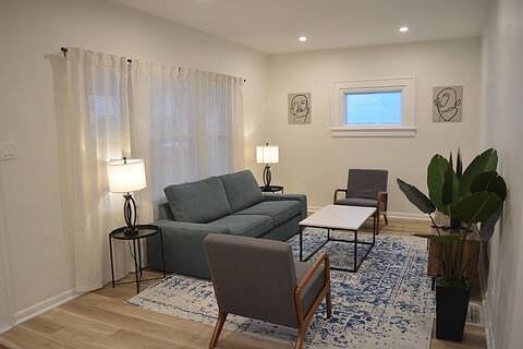 Furnished Finder property 716249_1 photo 18