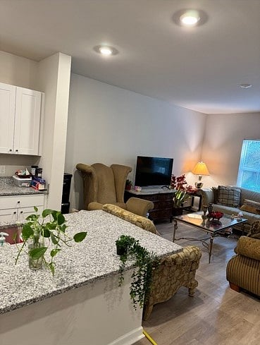 Furnished Finder property 716323_1 photo 11