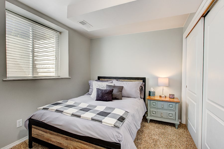 Bedroom with double bed