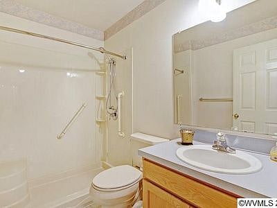 Furnished Finder property 716430_1 photo 5