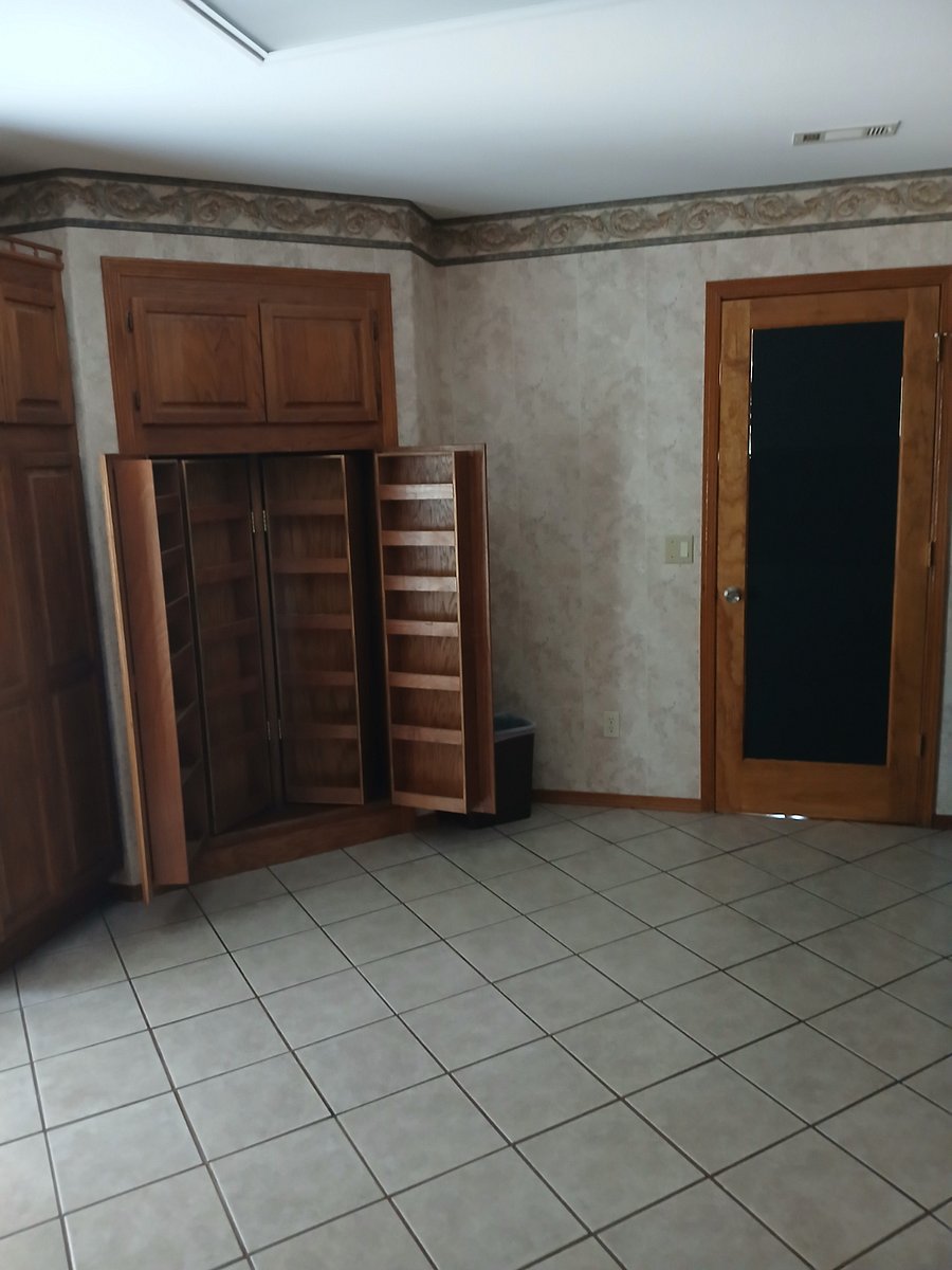 Furnished Finder property 716492_1 photo 24