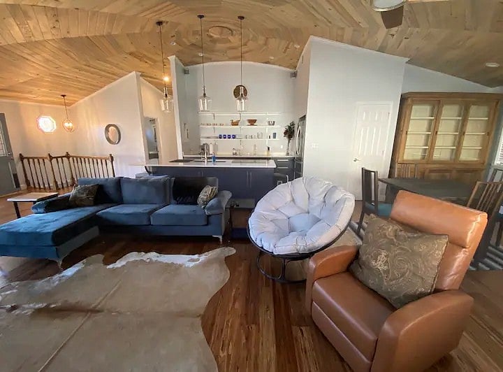 Furnished Finder property 716535_1 photo 3