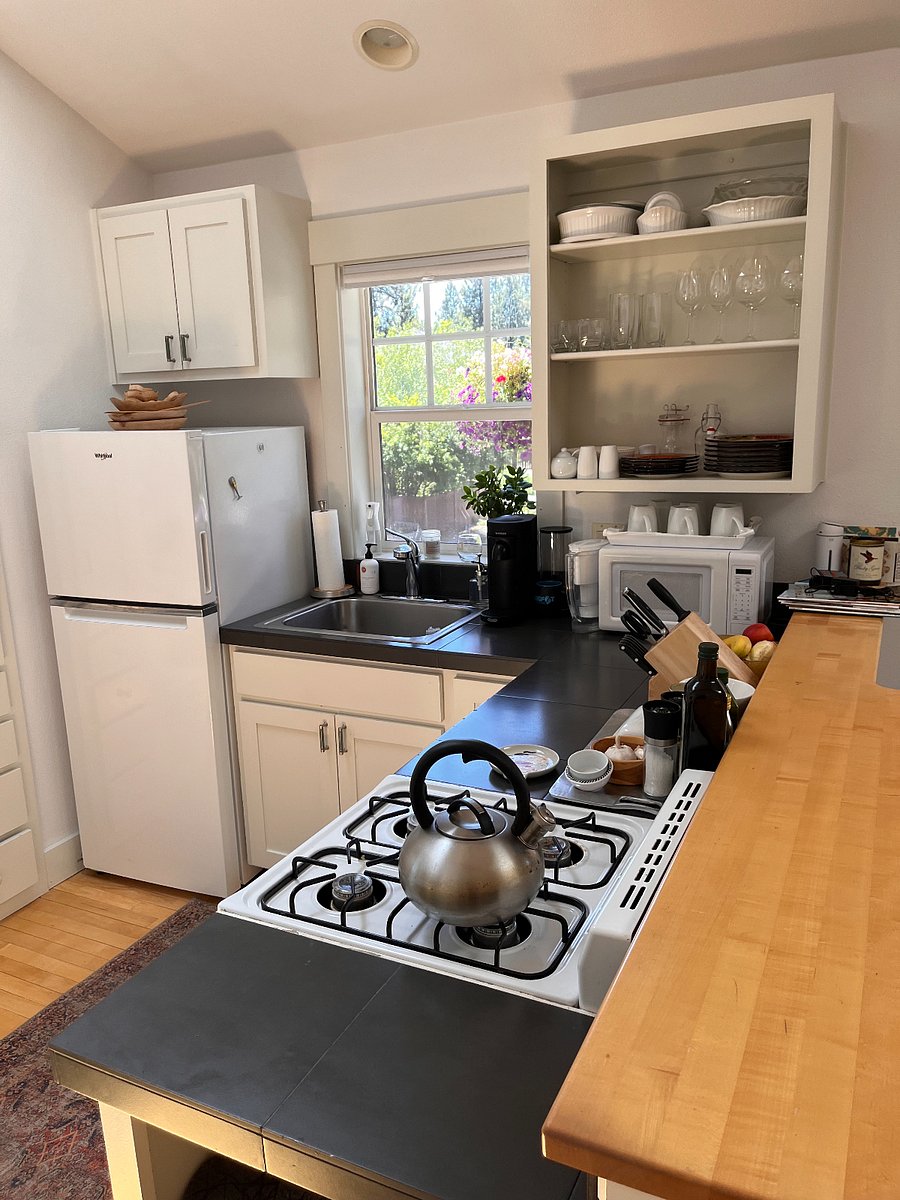 Furnished Finder property 716758_1 photo 5