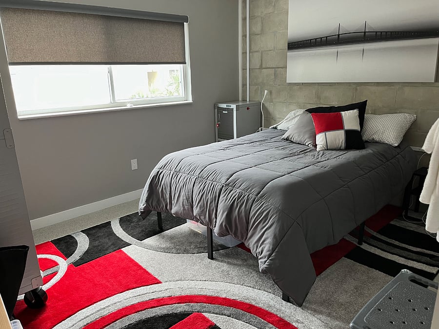 Second bedroom or can be office