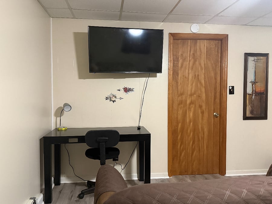 38-inch adjustable wall mounted Smart TV