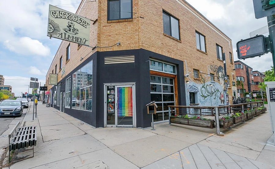 A local favorite restaurant City o' City is three blocks away!
