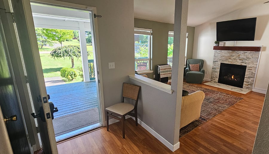 Furnished Finder property 716975_1 photo 6