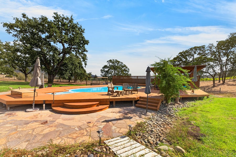 Furnished Finder property 716983_2 photo 14