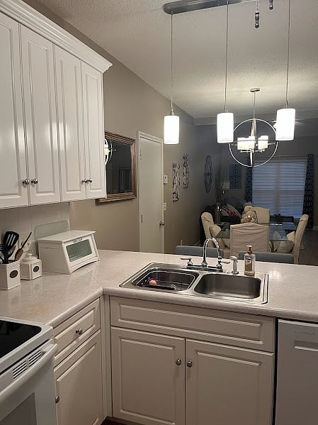 Furnished Finder property 716988_1 photo 37