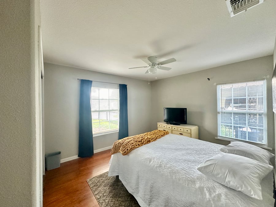 queen size bed