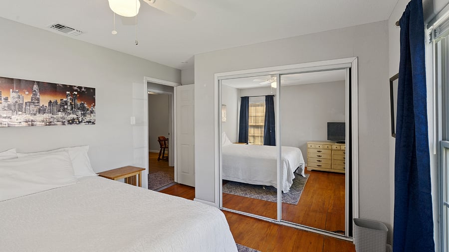 queen size bed