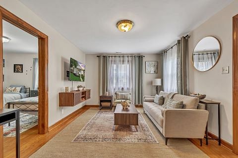 Furnished Finder property 717095_1 photo 3