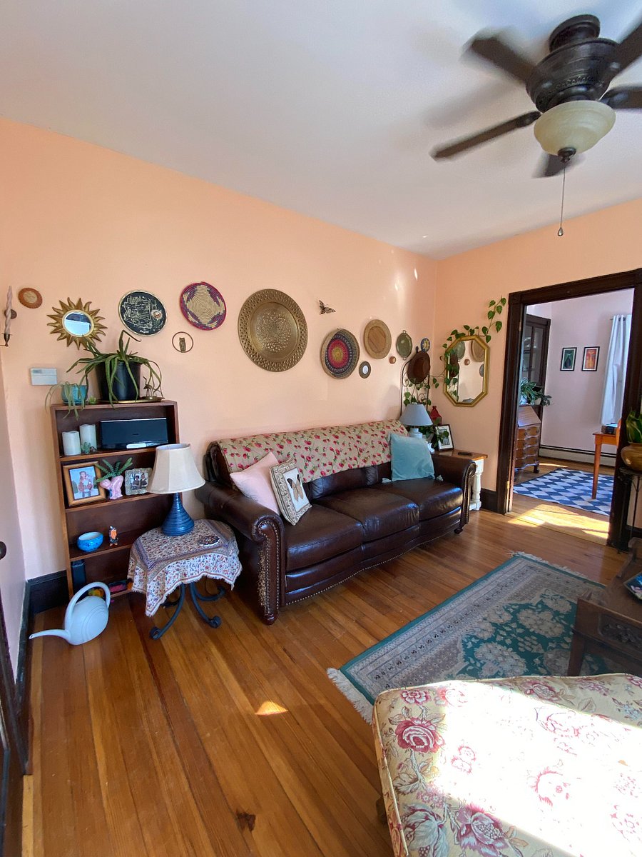 More brightness for your winter days. Basking in the sun reading in this room is the best.