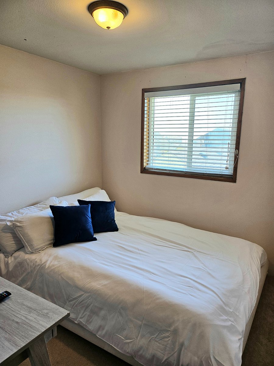 Bedroom 2 has a queen size bed and beautiful ocean views!