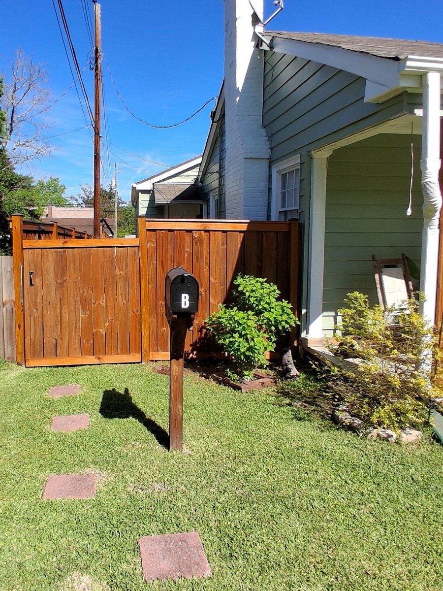 Private Gate Entrance