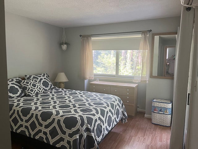 Mster bedroom