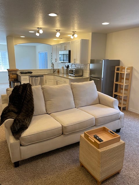 Furnished Finder property 717387_1 photo 3