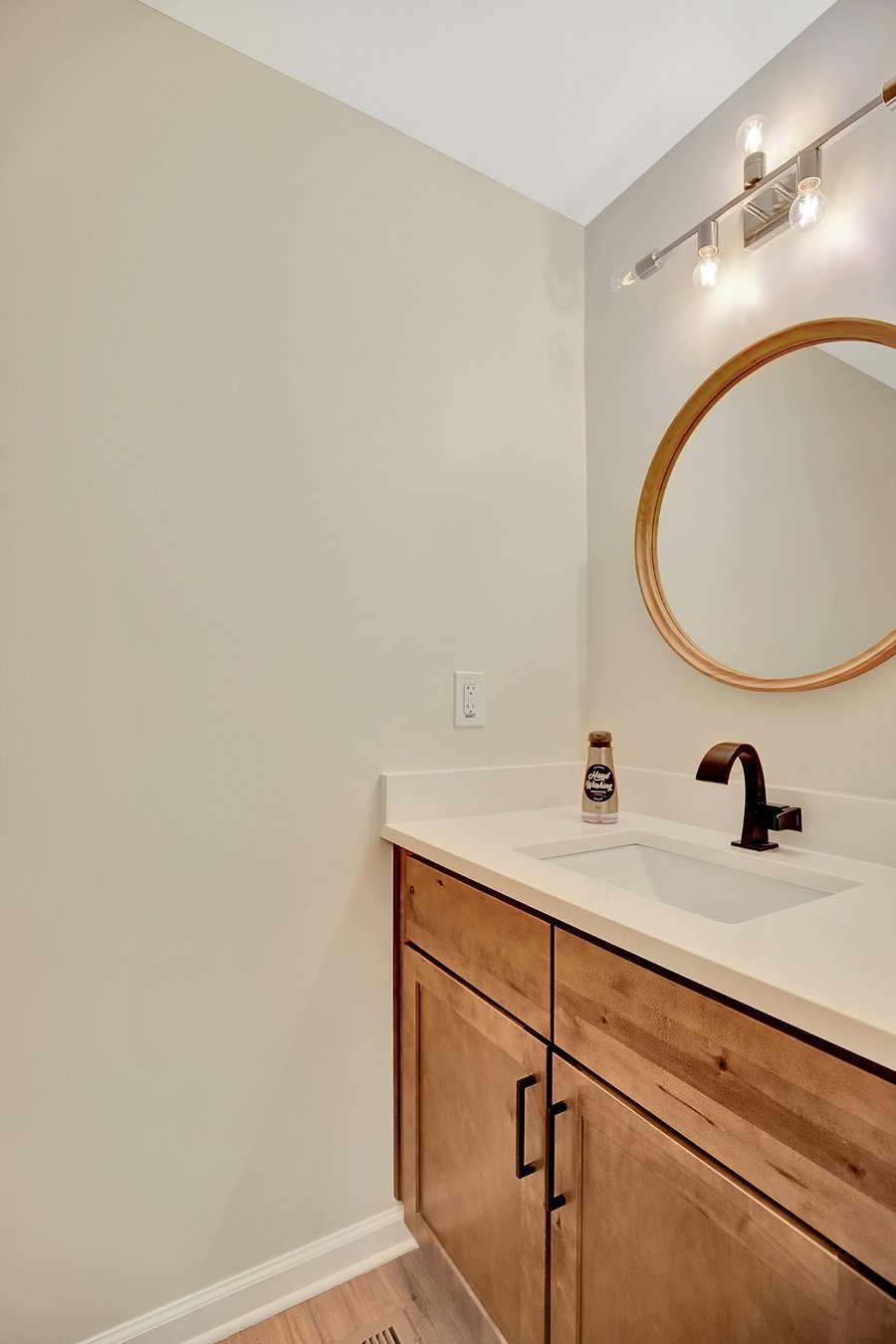 Furnished Finder property 717455_1 photo 12