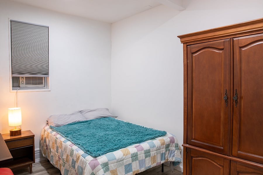 ROOM1