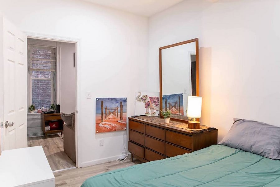 ROOM2