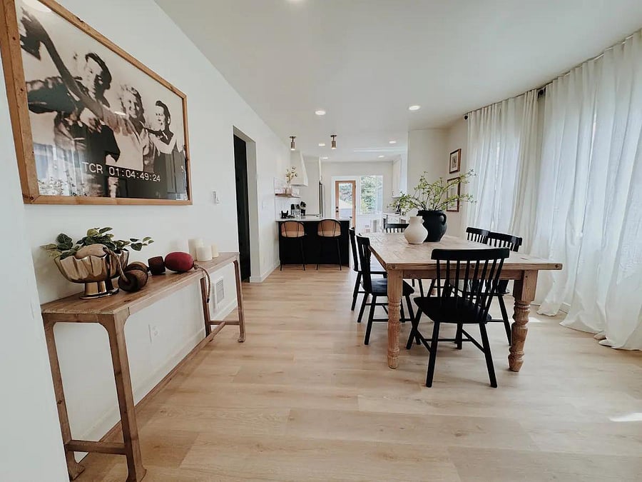 Gather around the dining table that seats 6 comfortably.