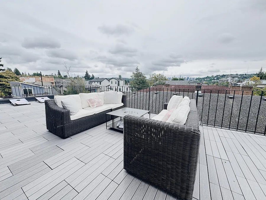 Spacious rooftop lounge, ideal for coffee at sunrise or wine at sunset.