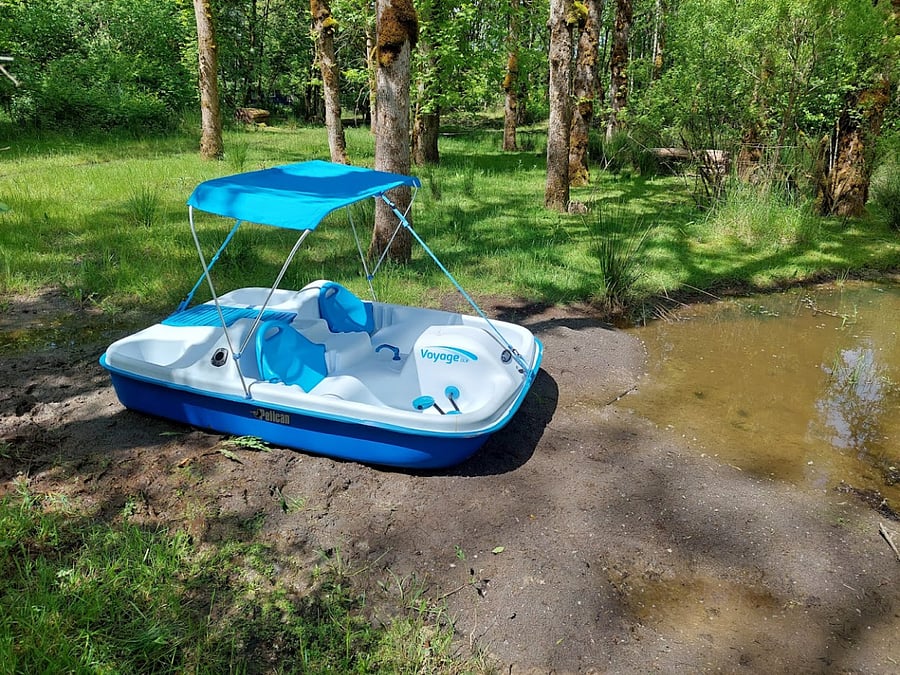 Paddle boat (at the pond)