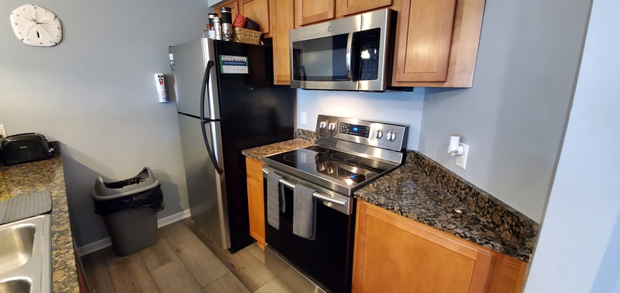 Fully equipped kitchen master bedroom with comfy King Bef