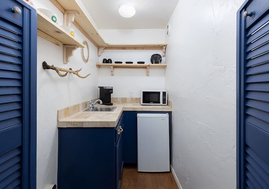 Kitchenette for preparing meals