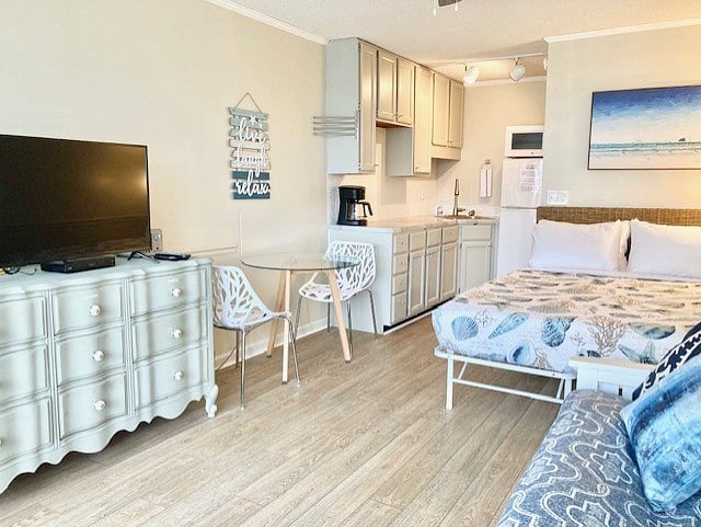 Furnished Finder property 717864_25 photo 2