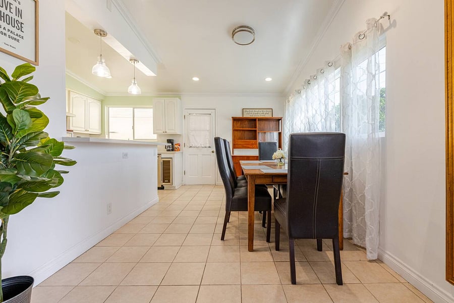 Furnished Finder property 717880_1 photo 8